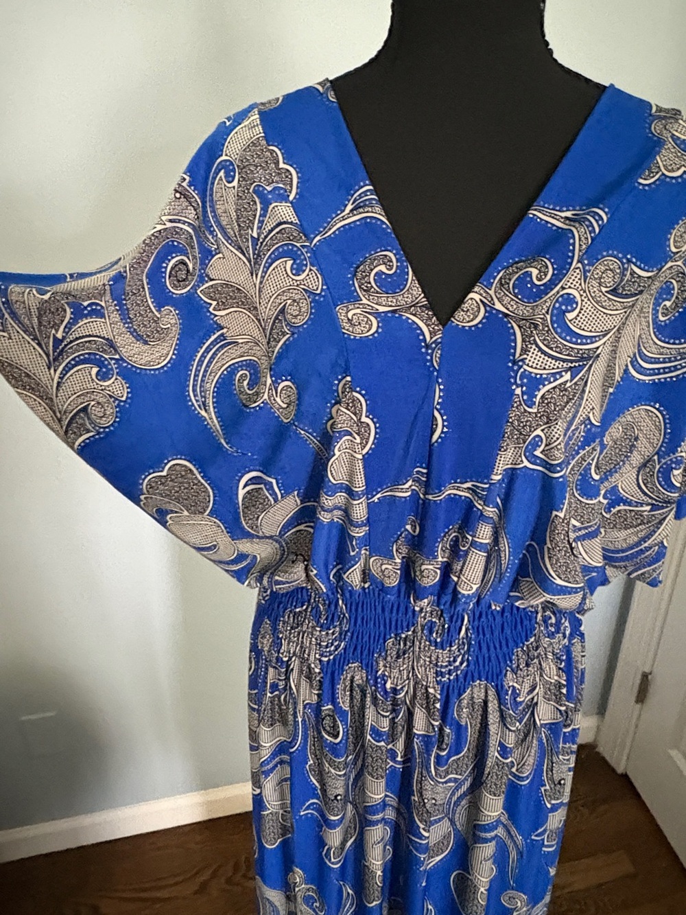 Blue Paisley V-Neck Maxi Dress - Picture 3 of 6